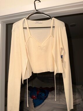 Arizona Jean Company Cream Ribbed Crop Cami & Cardigan Set